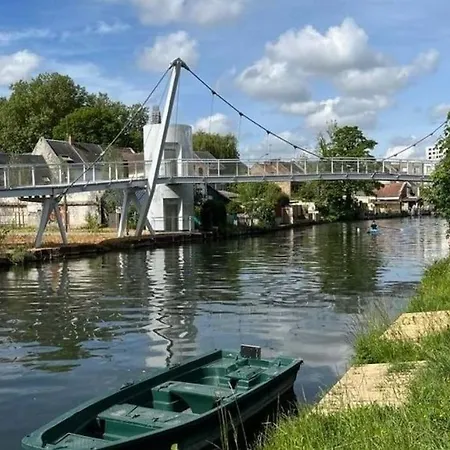 L'emeraude Amienoise Netflix/hortillons/stleu/gare Feriehus *