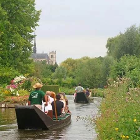 L'emeraude Amienoise Netflix/hortillons/stleu/gare Feriehus